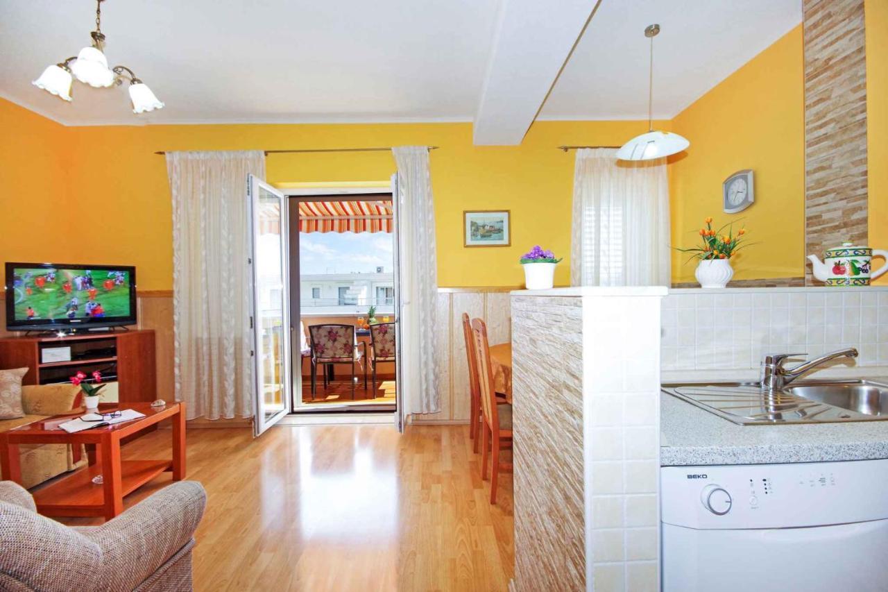 Apartman In 6683 *